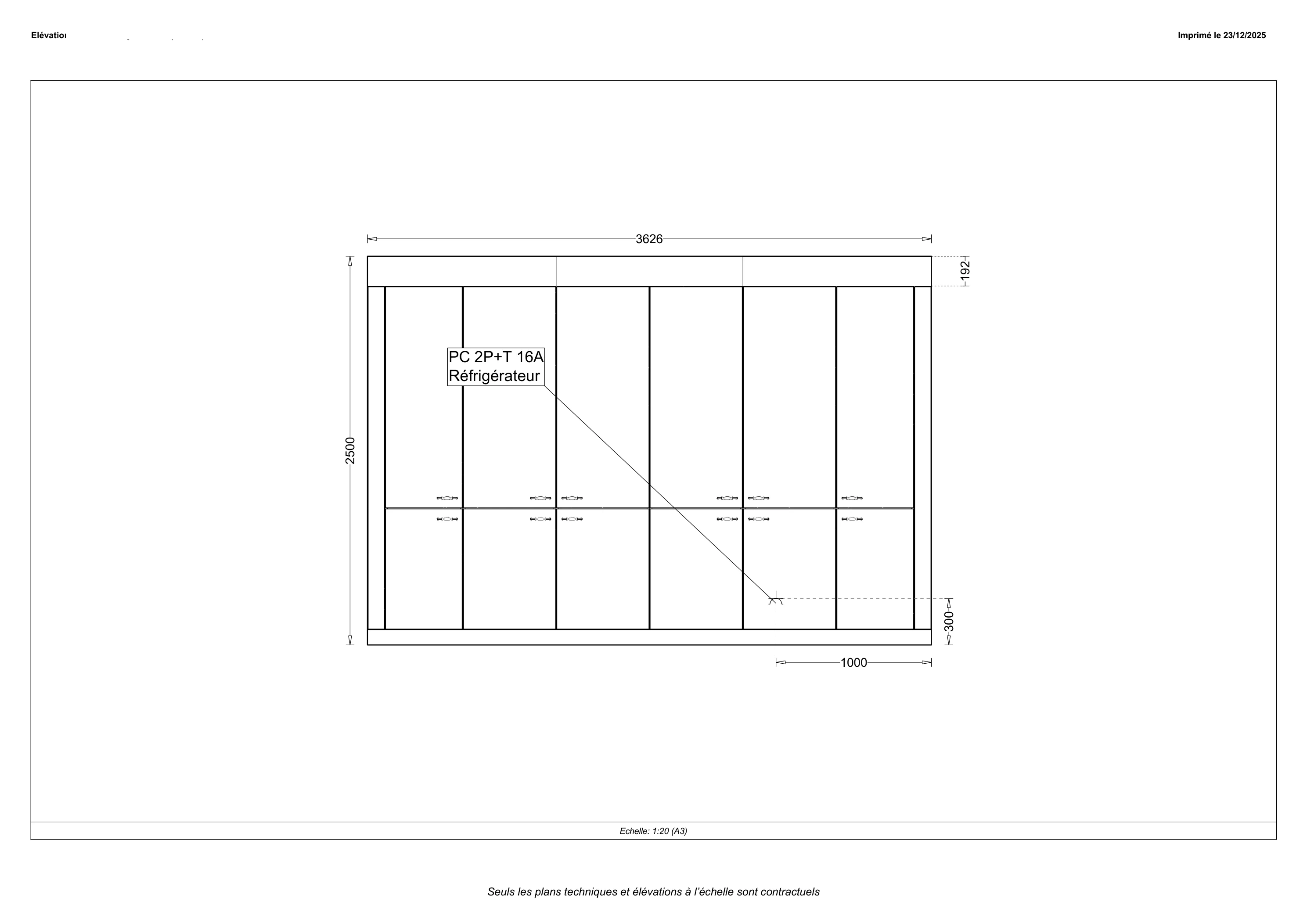 Élévation technique du mur des armoires avec position de la prise du réfrigérateur